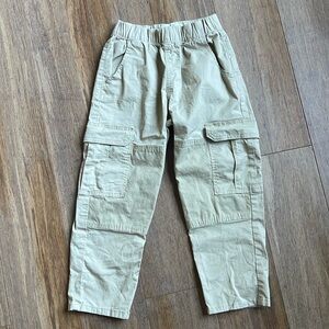 New Zara cargo pants with pockets